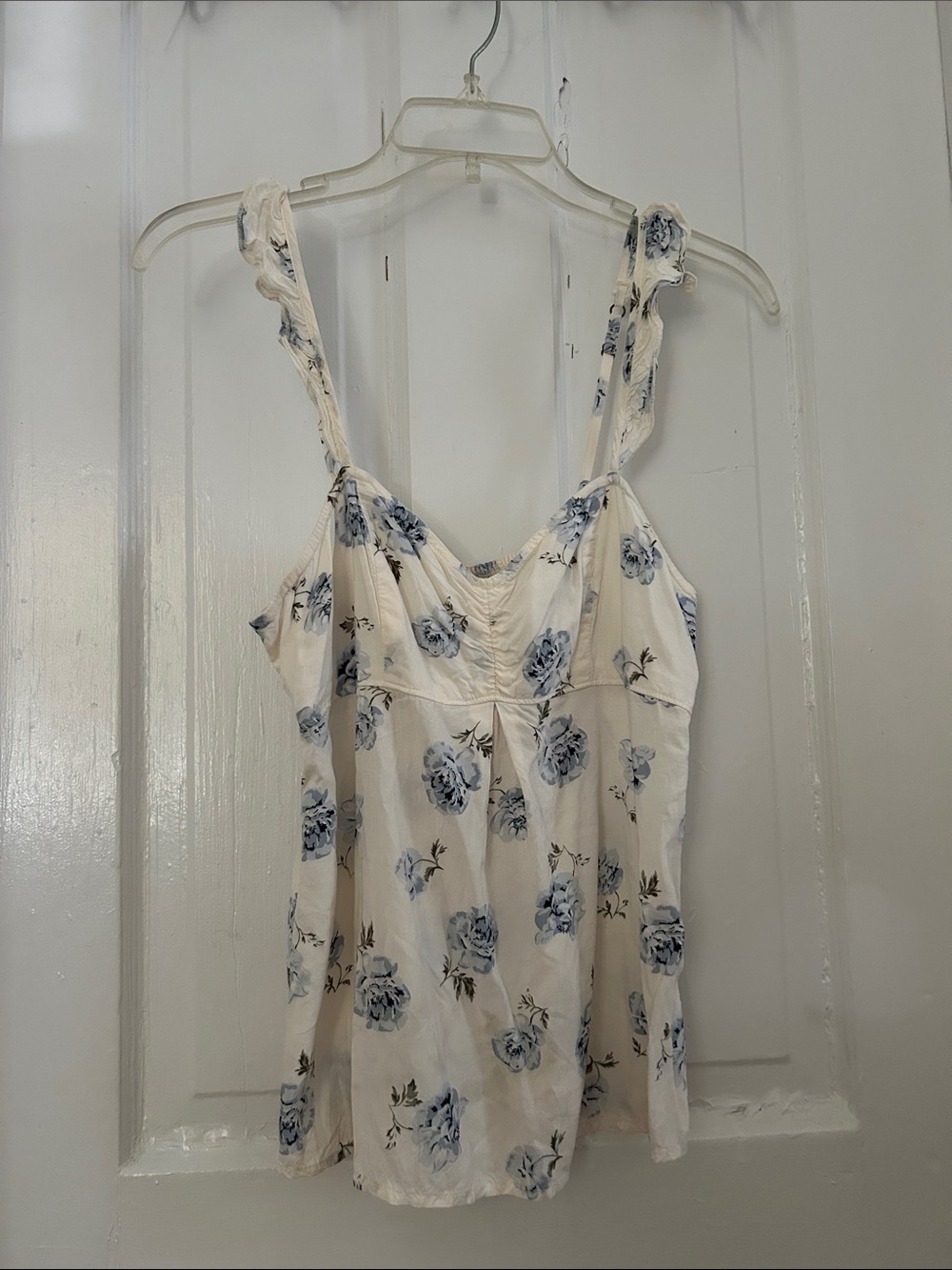 Abercrombie & Fitch. Cream Floral Ruffled Strap Tank Top - Blue Rose Print